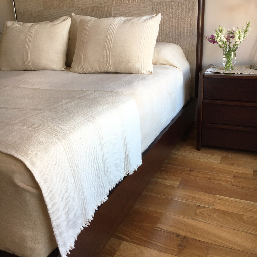 Manta Hilo Cubre Cama 2 Plazas Tejida en Telar - 2.10 x 2 mts. - Imagen 4